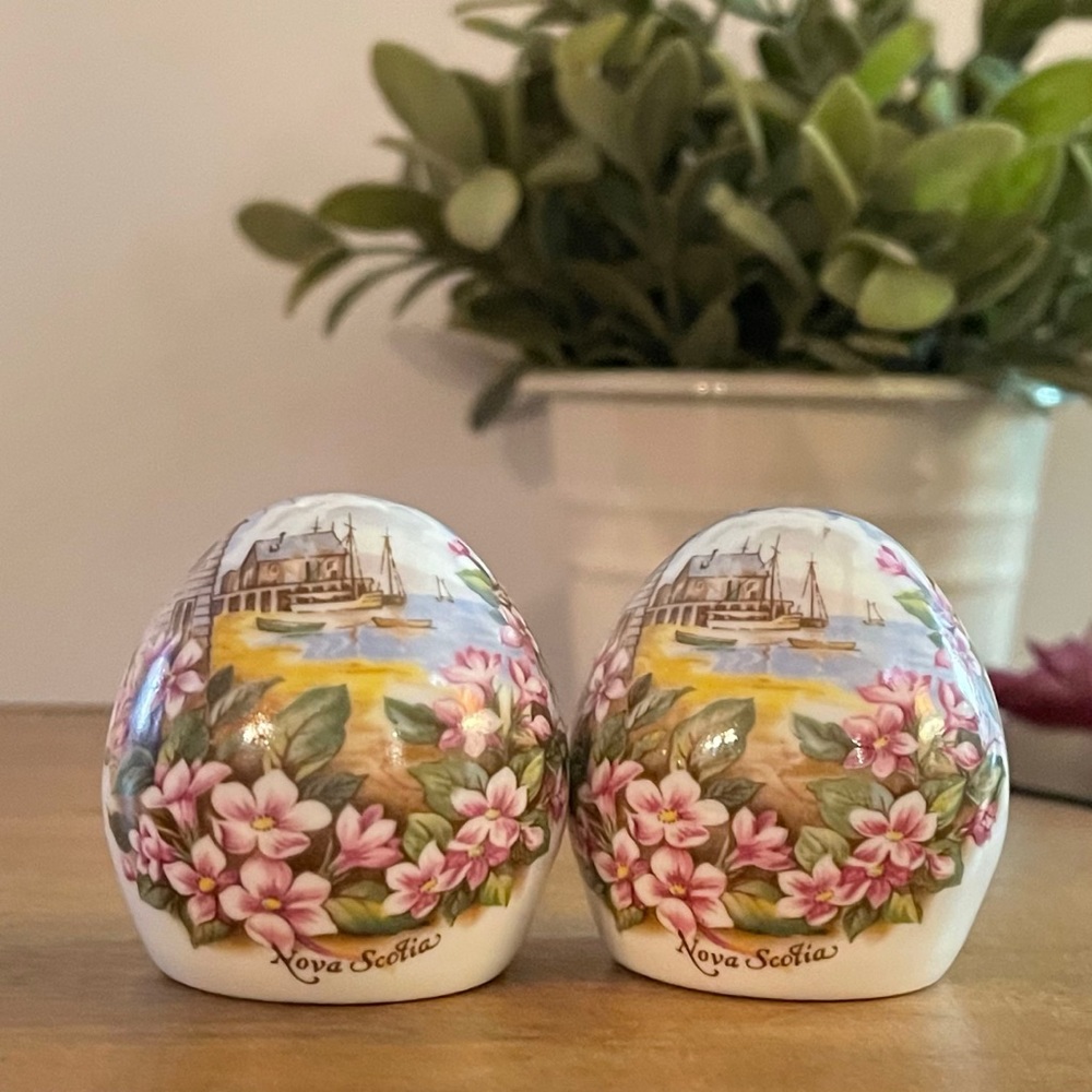 Sanford Nova Scotia Salt & Pepper Set